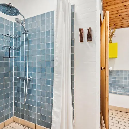 Spacious And Inviting Pool House With Spa, Sauna, Rooftop Terrace And For The Whole Family Just 300 Metres From The Water And Close To Holiday home Ebeltoft