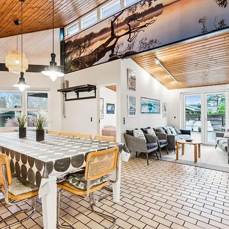 Holiday home Flot 12 Personers Pool Hus Taet Pa *