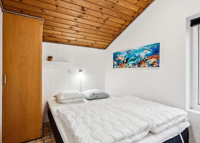 Spacious And Inviting Pool House With Spa, Sauna, Rooftop Terrace And For The Whole Family Just 300 Metres From The Water And Close To * Ebeltoft