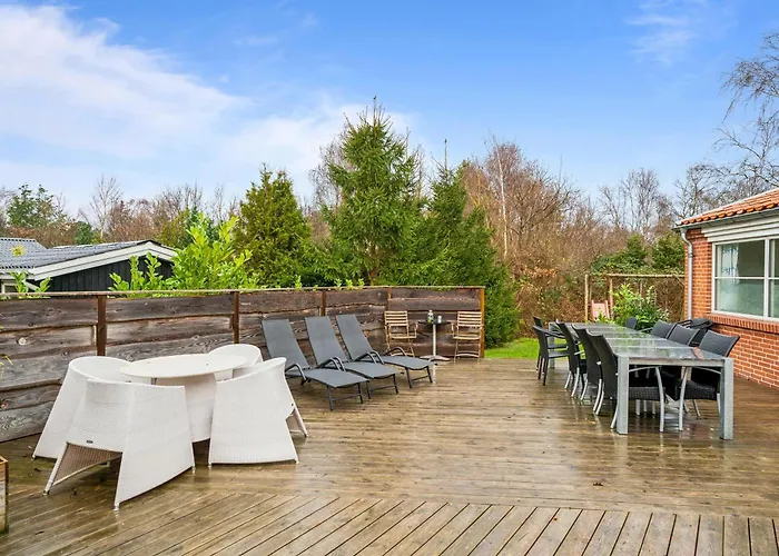 Сasa de vacaciones Spacious And Inviting Pool House With Spa, Sauna, Rooftop Terrace And For The Whole Family Just 300 Metres From The Water And Close To *